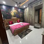 The Abhay Inn